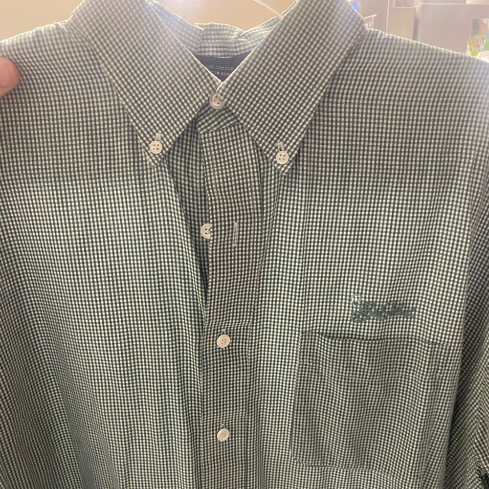 Mens Sea Island Button down dress shirt size large, note small hole by logo